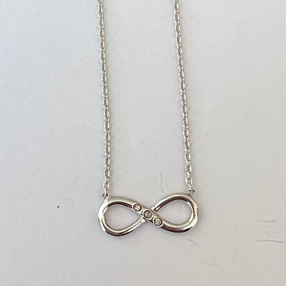 Infinity necklace sterling silver 18 inch chain with 3 round diamond accents 925 - Picture 2 of 13